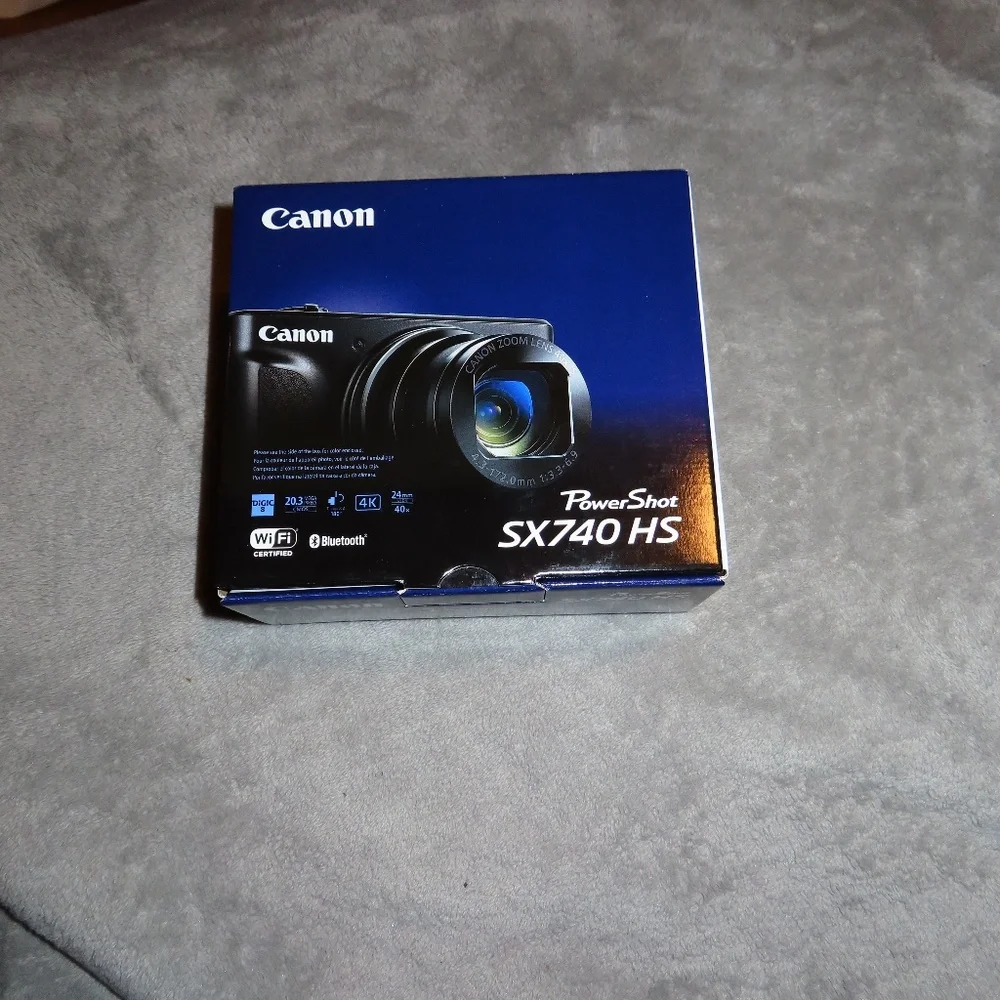 Canon - PowerShot SX740 HS 20.3-Megapixel Digital Camera - Black